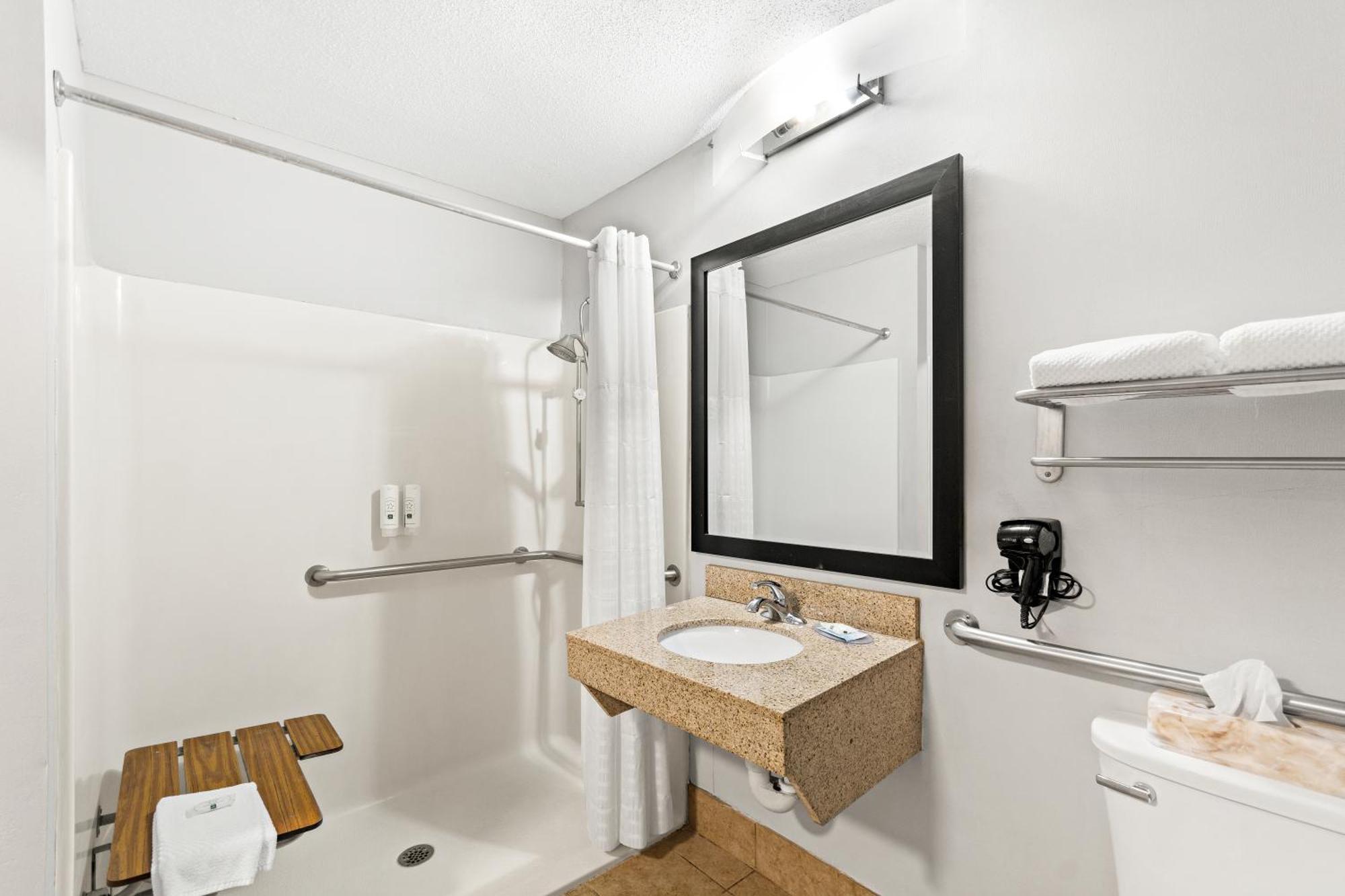 Quality Inn Драй Ридж Екстериор снимка